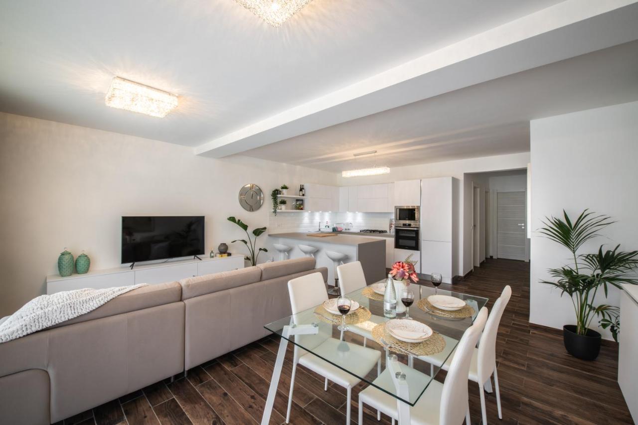 Electra Residence - Luxury Central Beachview Apartment Marsalforn Buitenkant foto